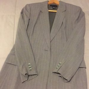 Women’s pant suit